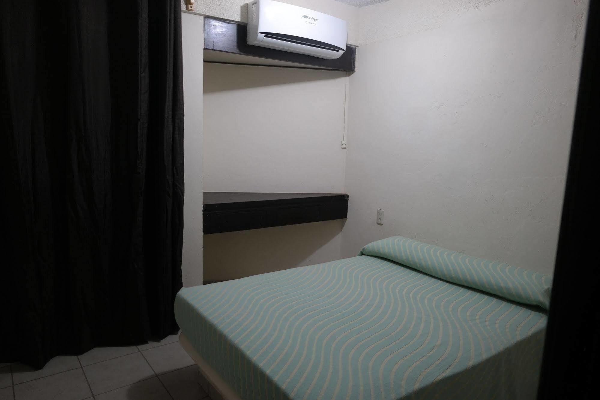 Isabel Suites Zihuatanejo Zewnętrze zdjęcie