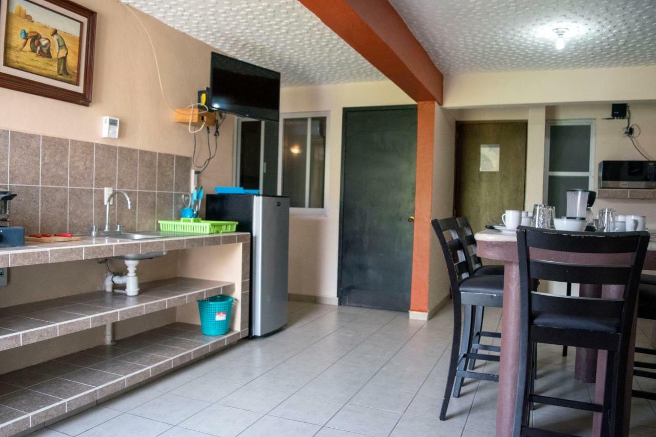 Isabel Suites Zihuatanejo Zewnętrze zdjęcie